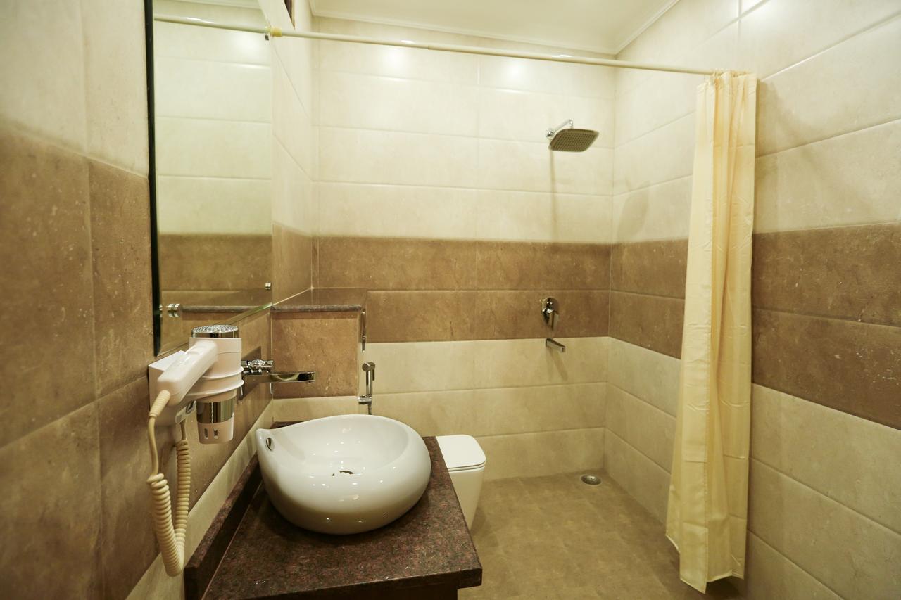 Css Abode Hotel Noida Exterior foto
